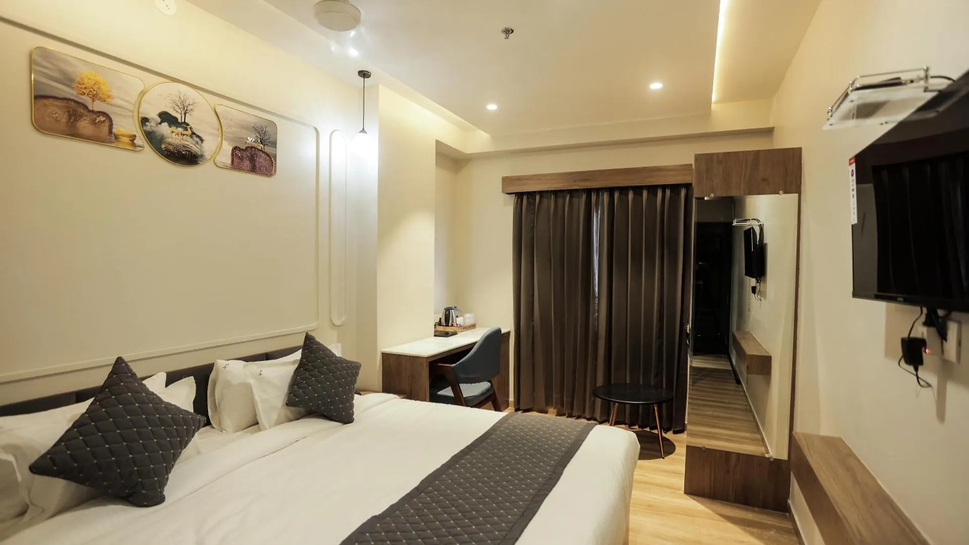 Hotel Lake Metro Udaipur 3*,  India